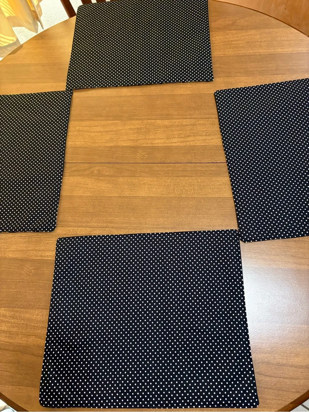Black & Yellow Daisy Placemats - Set of 4